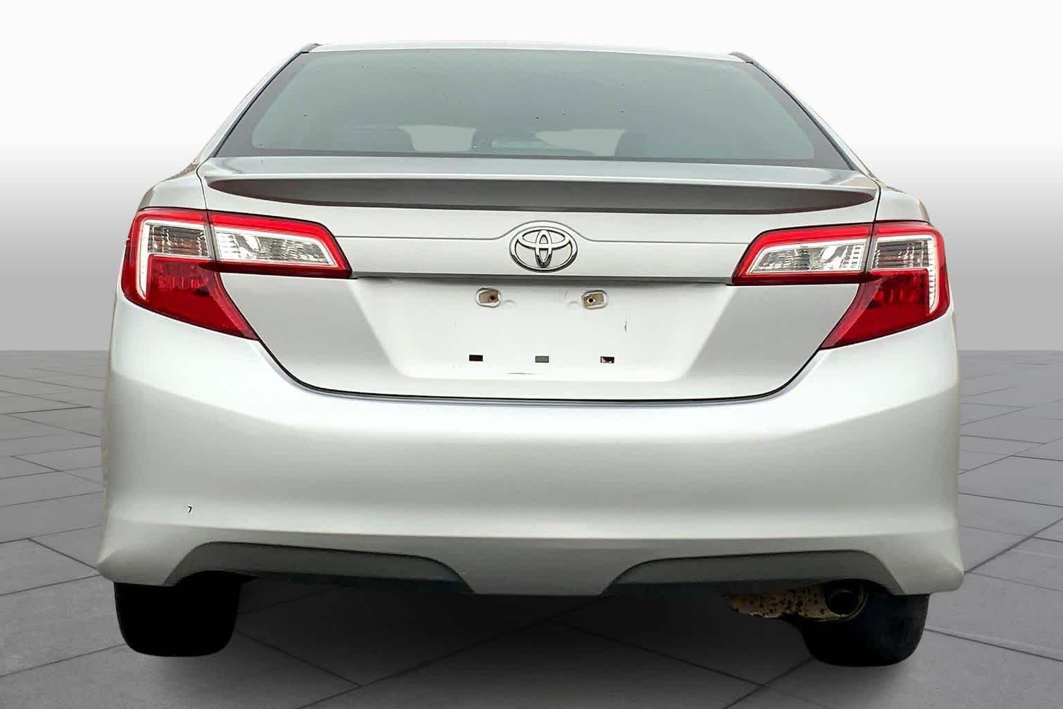 2014 Toyota Camry L photo 4