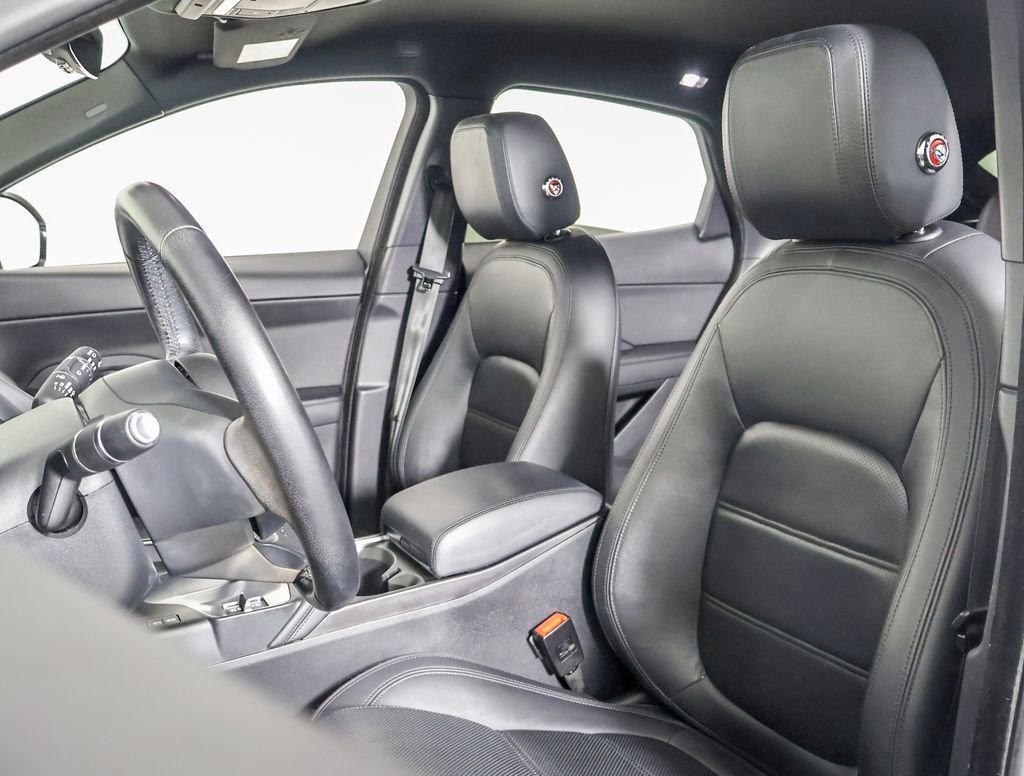 2020 Jaguar E-PACE Base photo 7