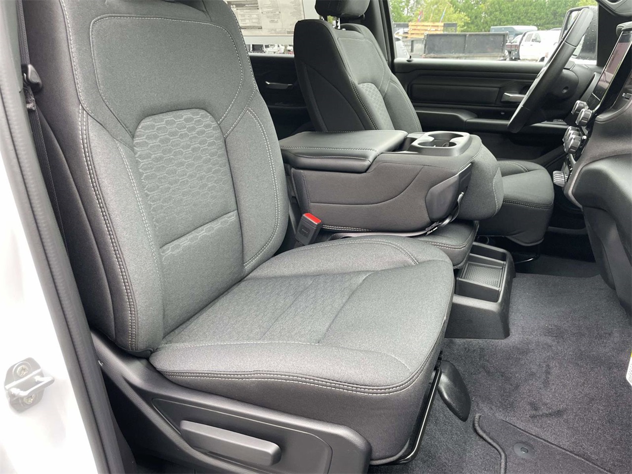 2025 Ram 1500 Tradesman photo 29
