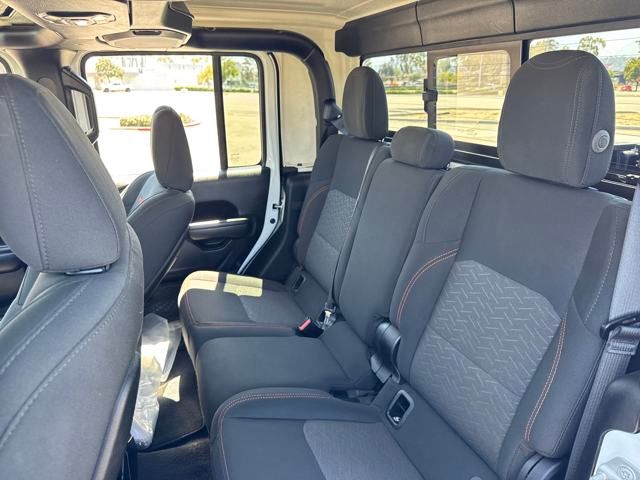 2021 Jeep Gladiator Mojave photo 16