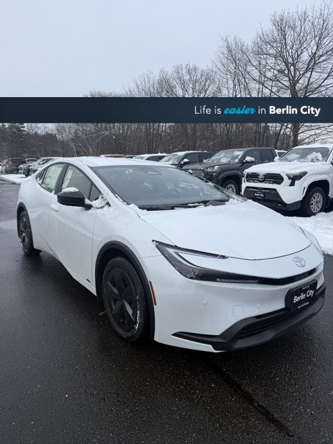 2026 Toyota Prius LE's photo