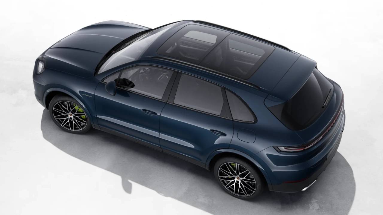 2026 Porsche Cayenne E-Hybrid photo 4