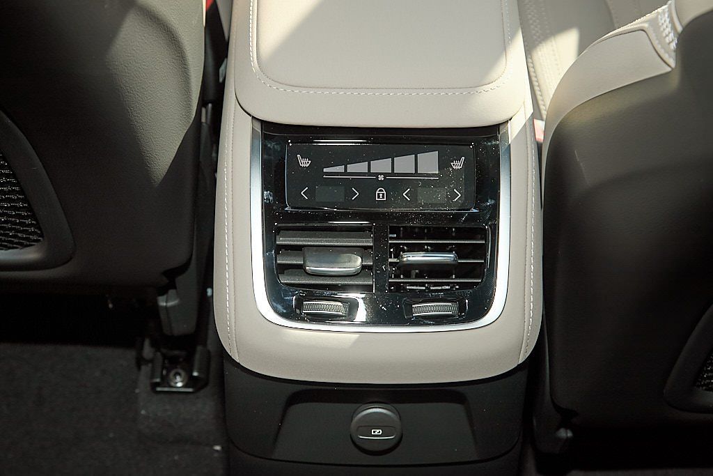 2026 VOLVO XC90 - Image 23