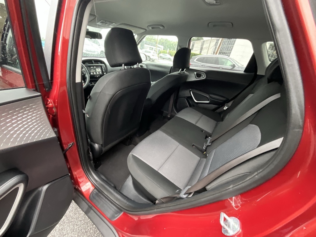 2021 Kia Soul LX photo 17