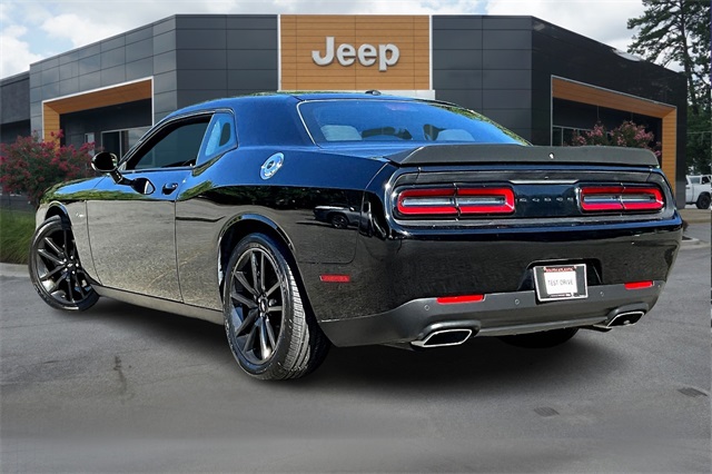 2023 Dodge Challenger R/T photo 3