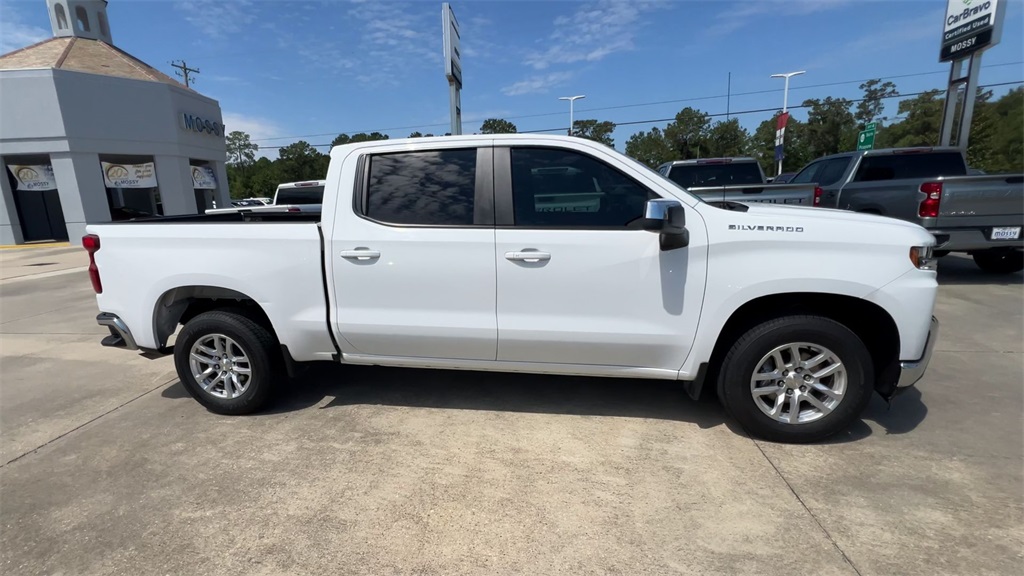 2021 Chevrolet Silverado 1500 LT photo 2