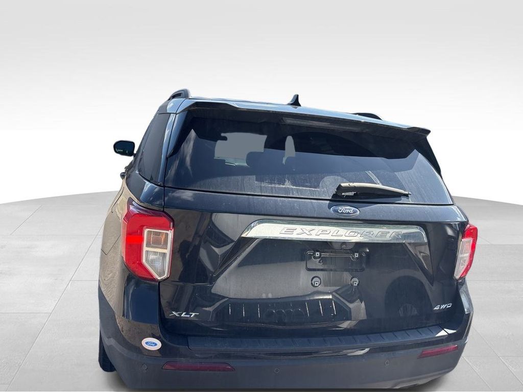 2021 Ford Explorer XLT photo 8