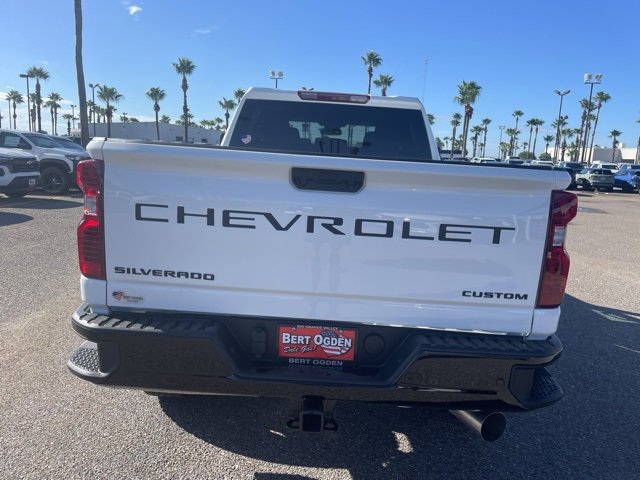 2025 Chevrolet Silverado 2500HD Custom photo 6