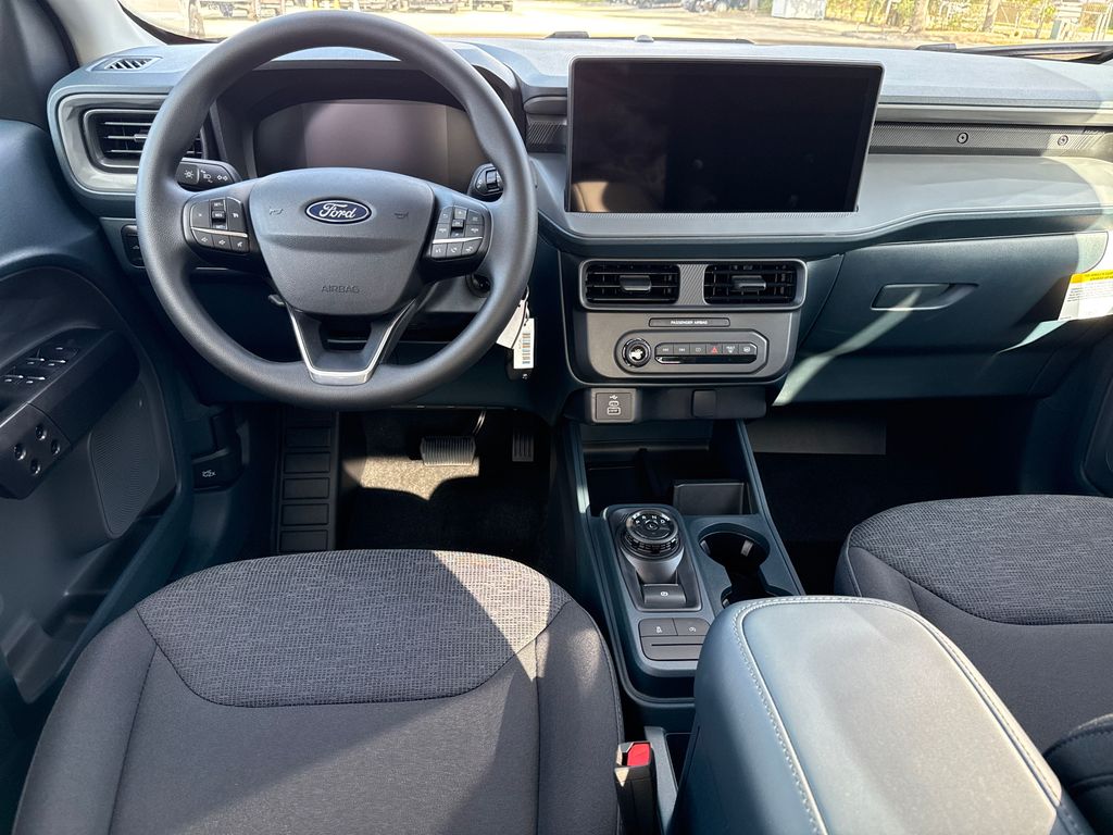 2025 Ford Maverick XL photo 4