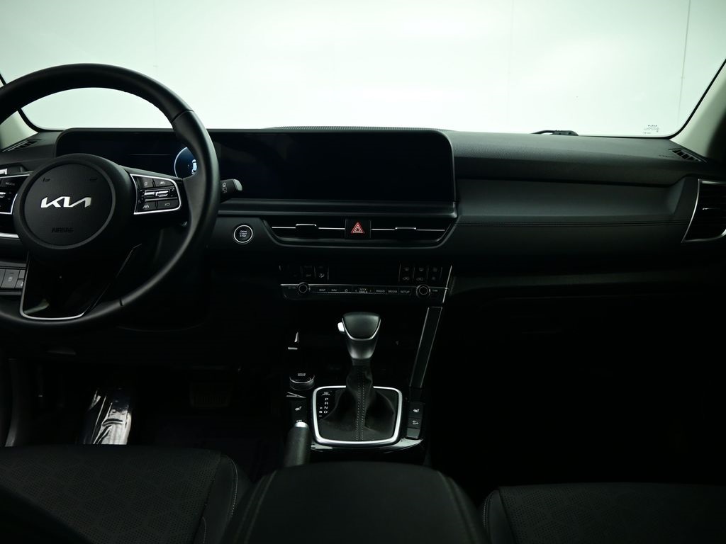 2024 Kia Seltos EX photo 9