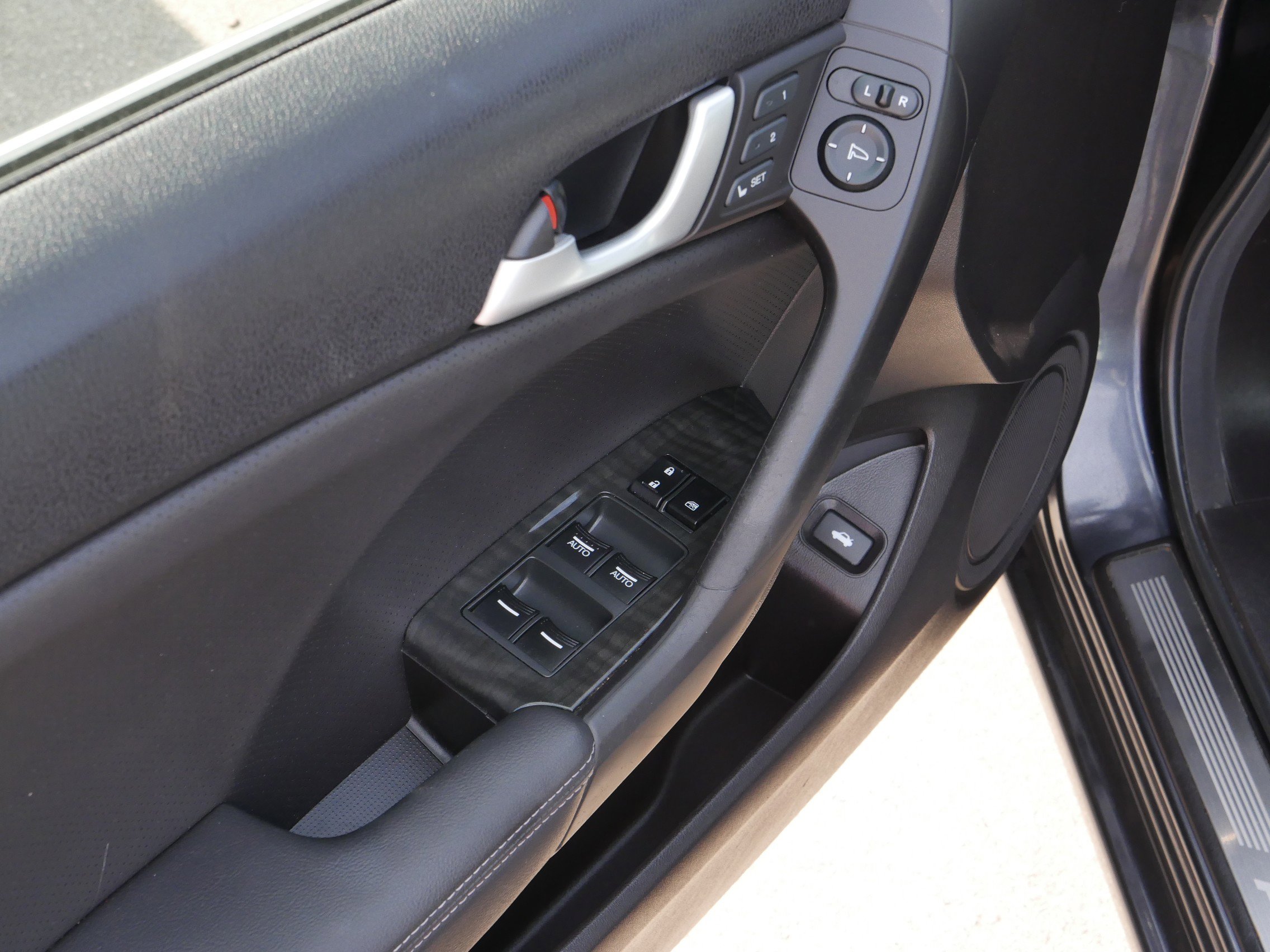 2013 Acura TSX Base photo 18