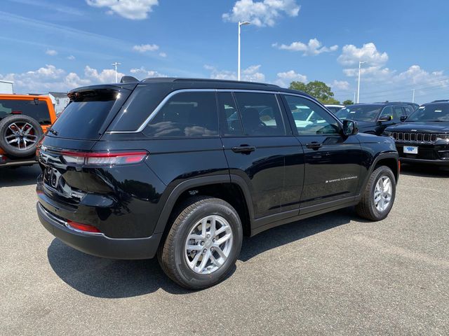 2025 Jeep Grand Cherokee Laredo X photo 3