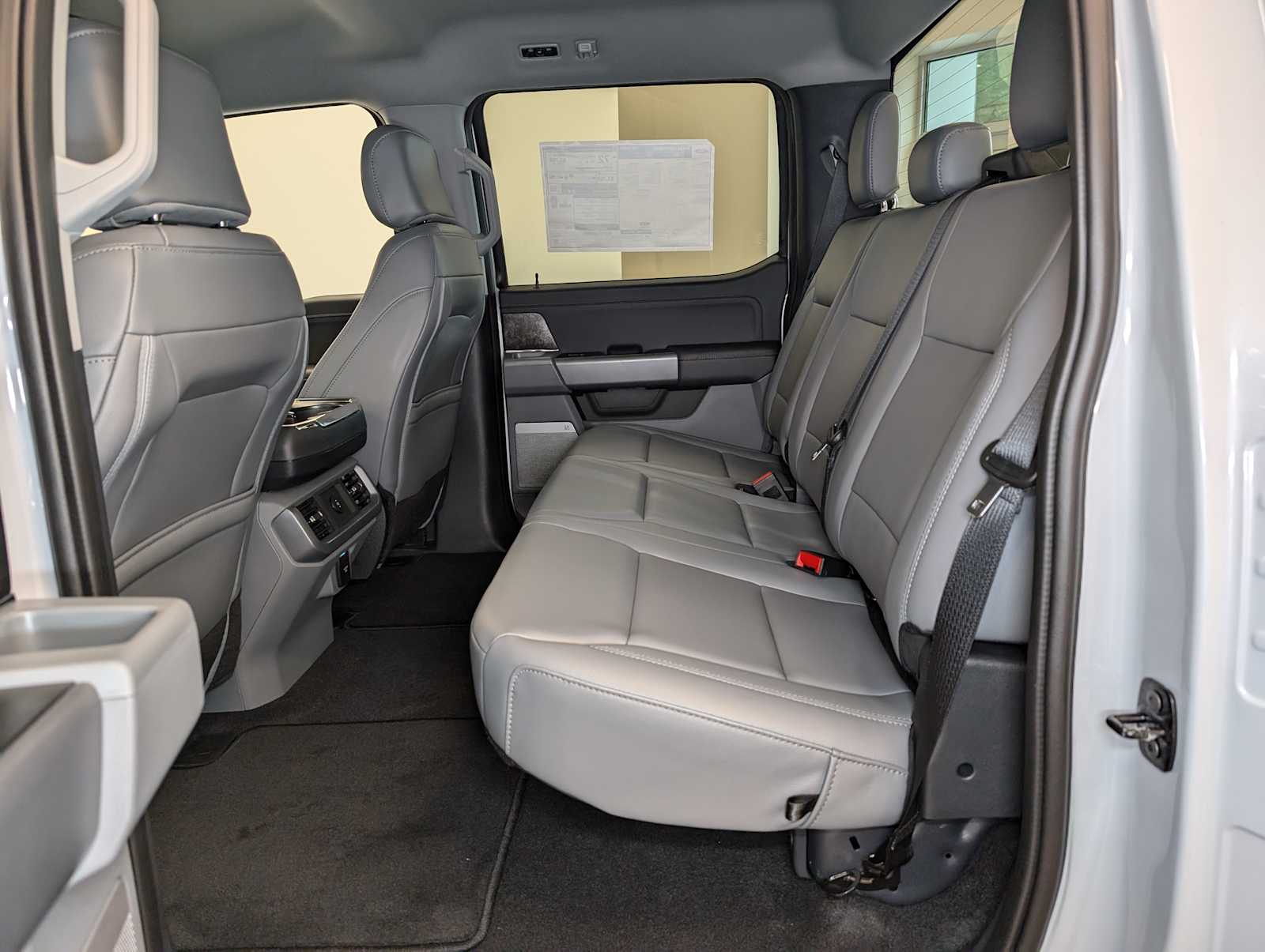 2025 Ford F-150 Lightning photo 16