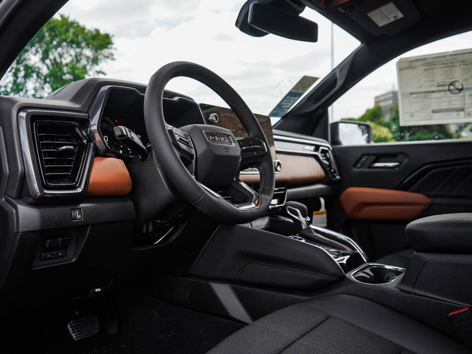 2025 Gmc Canyon AT4 photo 14