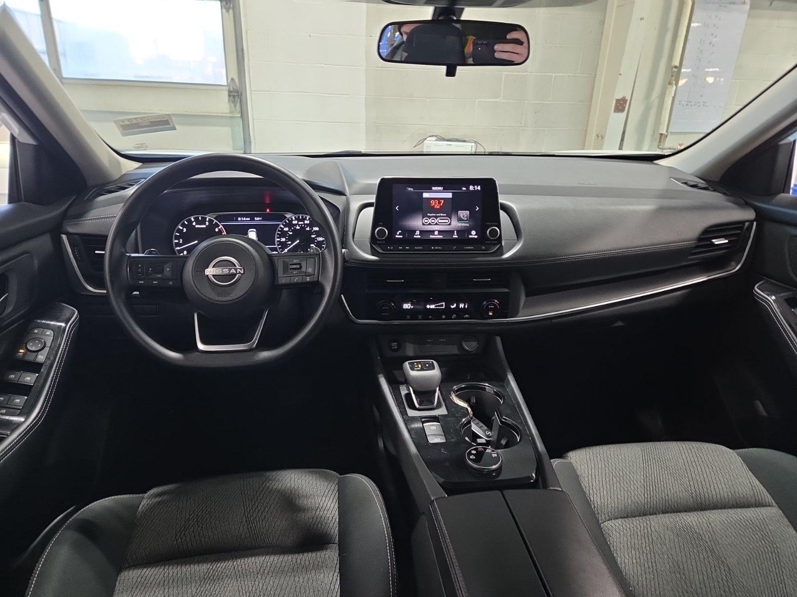 2024 Nissan Rogue SV photo 4