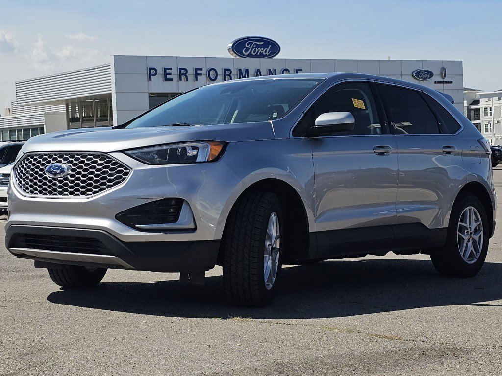 2024 Ford Edge SEL photo 16