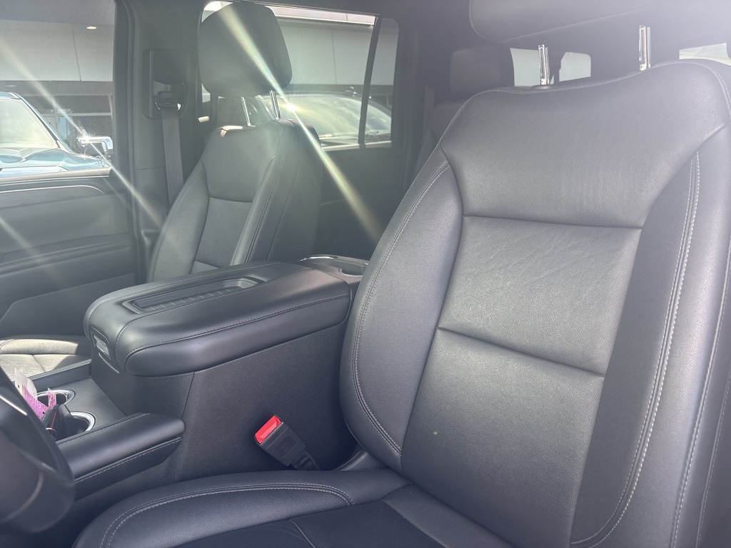2022 Chevrolet Suburban Z71 photo 15