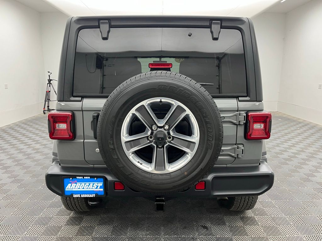2018 Jeep Wrangler Unlimited Sahara photo 11
