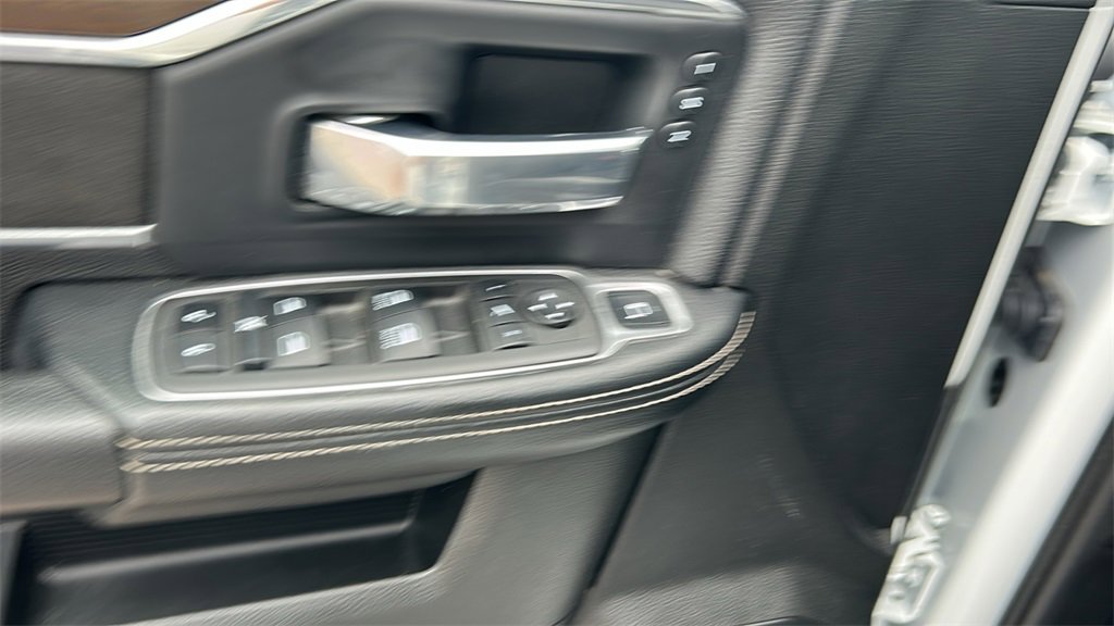 2022 Ram 2500 Laramie photo 16