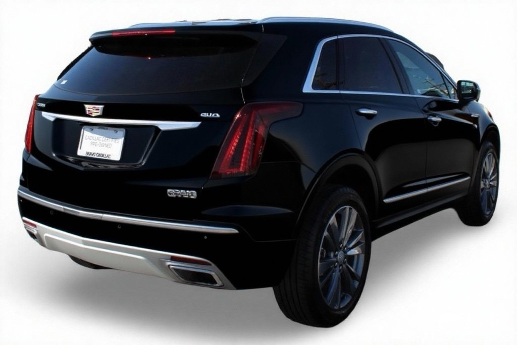 2025 Cadillac XT5 Premium Luxury photo 2