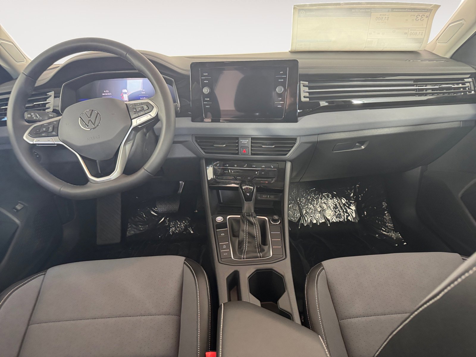2025 Volkswagen Jetta SE photo 12