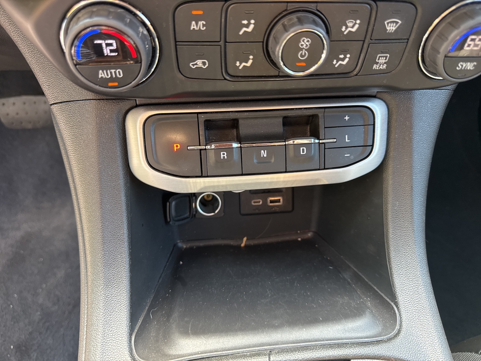 2023 Gmc Acadia SLT photo 6