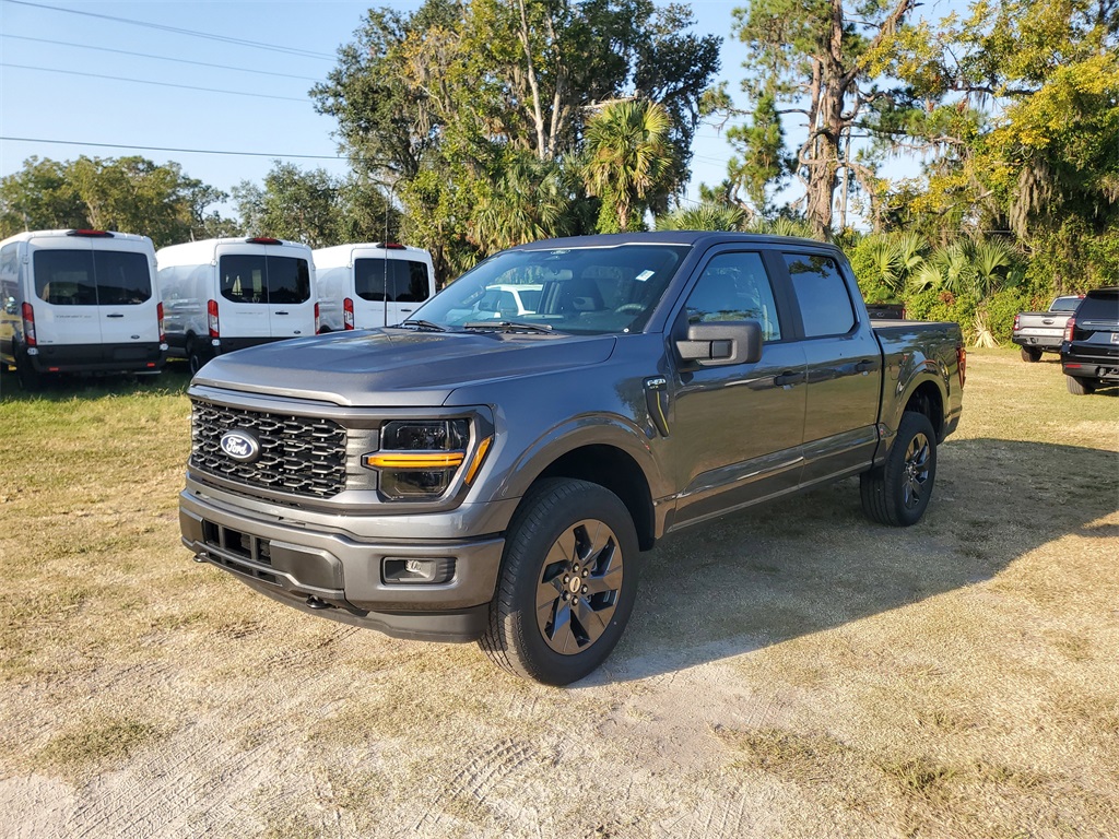 2025 Ford F-150 STX photo 4