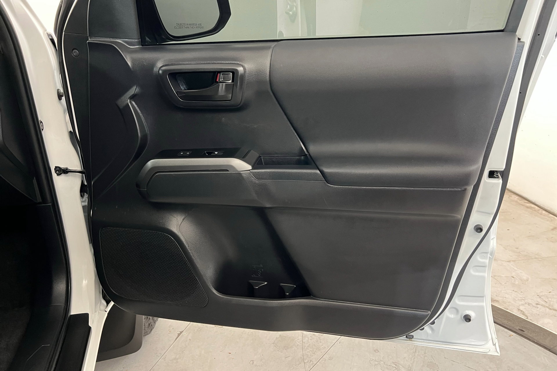 2023 Toyota Tacoma TRD Off-Road photo 21