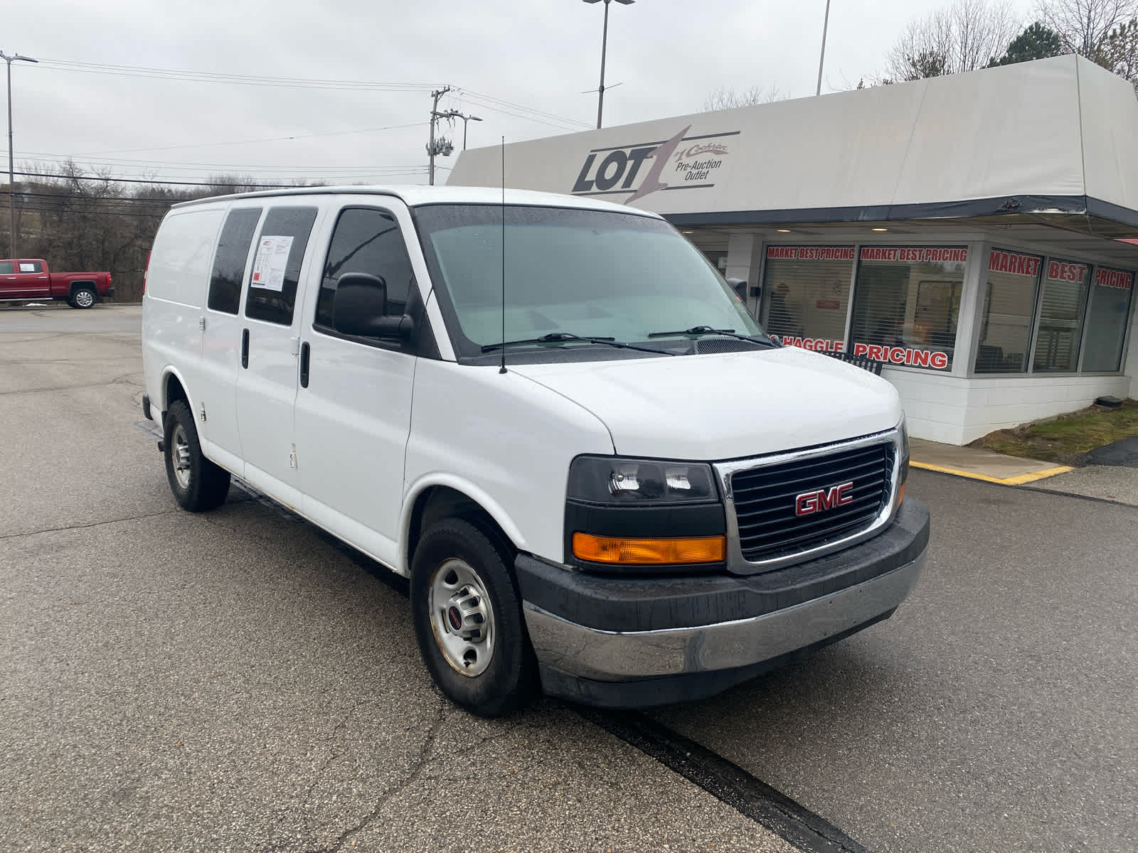 2017 GMC Savana Cargo Work Van's photo