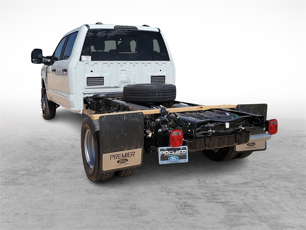 2025 Ford F-350 photo 8