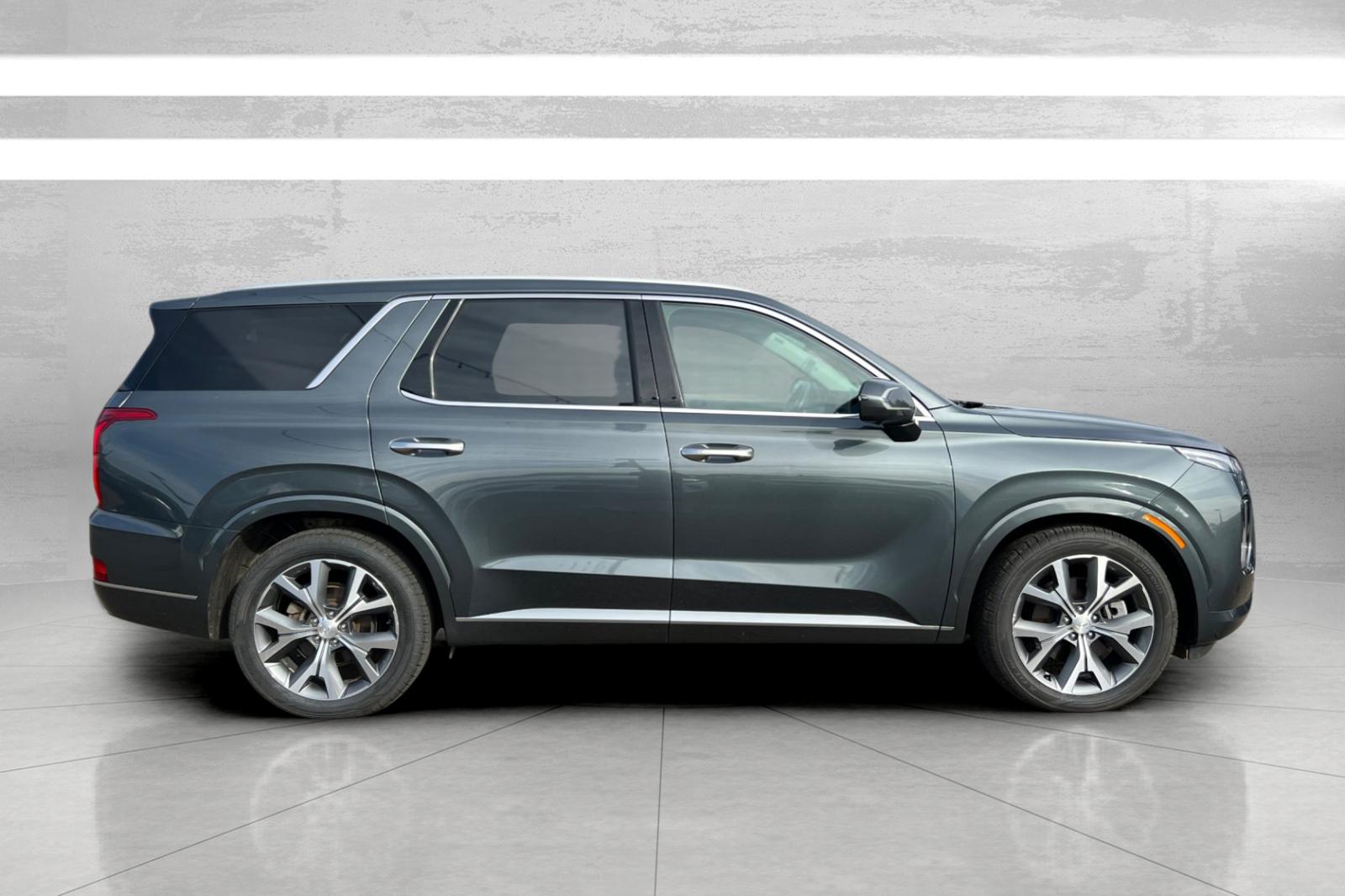 2022 Hyundai Palisade Limited photo 2