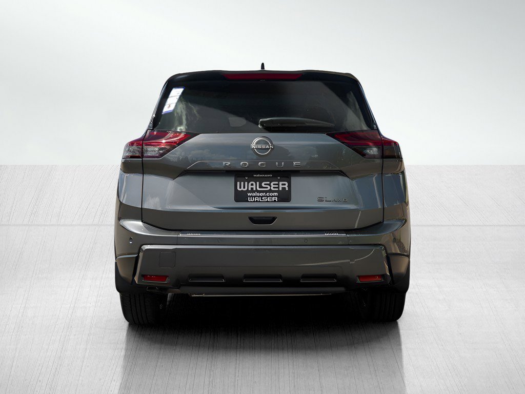 2025 Nissan Rogue SL photo 3