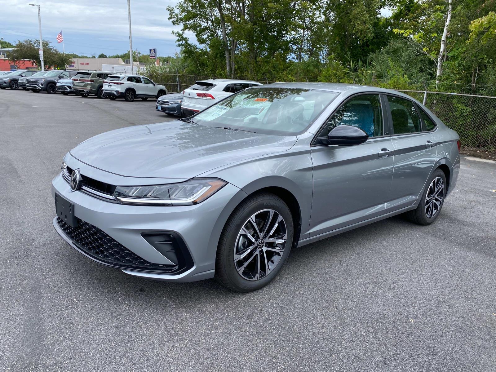 2025 Volkswagen Jetta Sport's photo