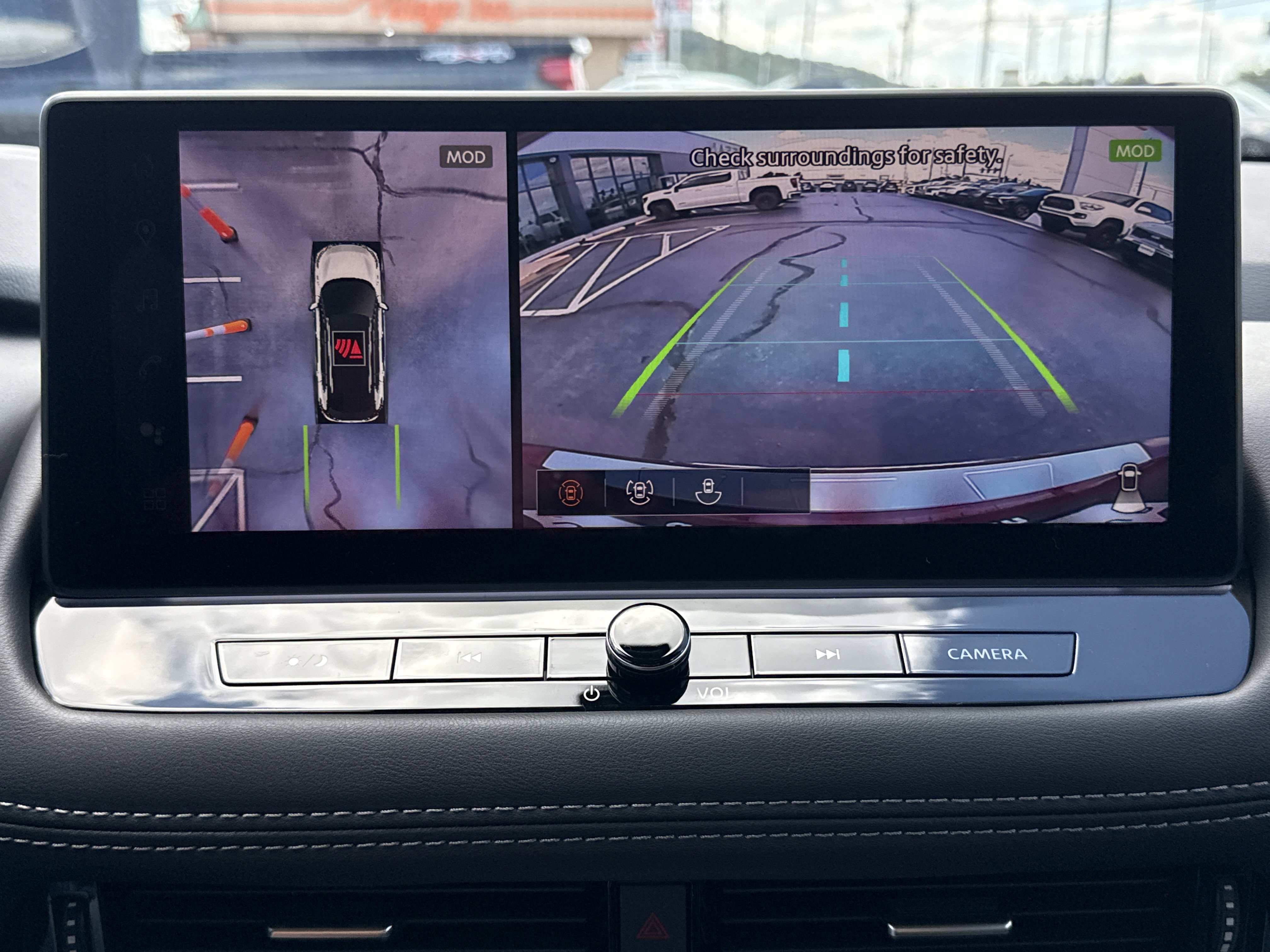 2026 Nissan Rogue Platinum photo 3
