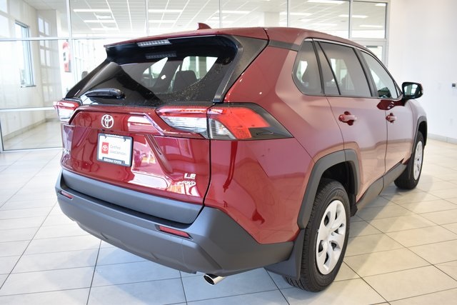 2025 Toyota RAV4 LE photo 10