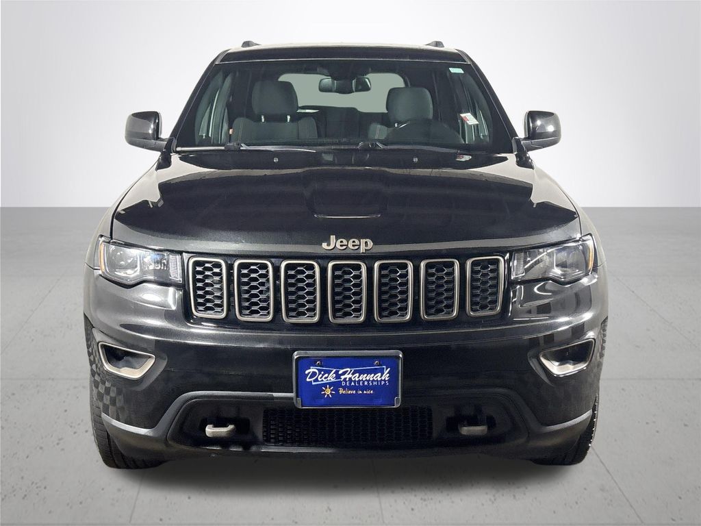 2016 Jeep Grand Cherokee Anniversary Edition photo 2