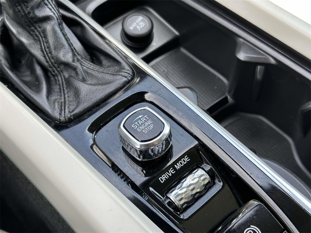 2019 Volvo XC60 T5 Inscription photo 7