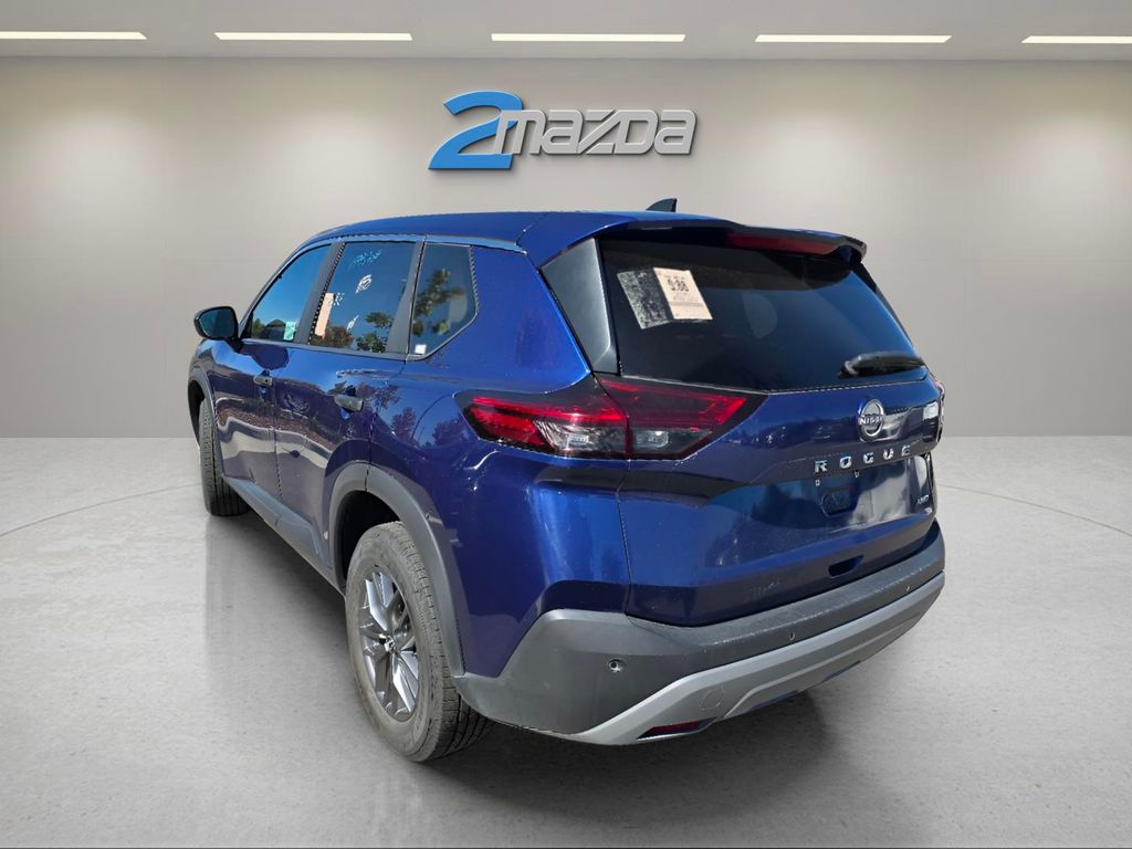 2023 Nissan Rogue S AWD photo 3