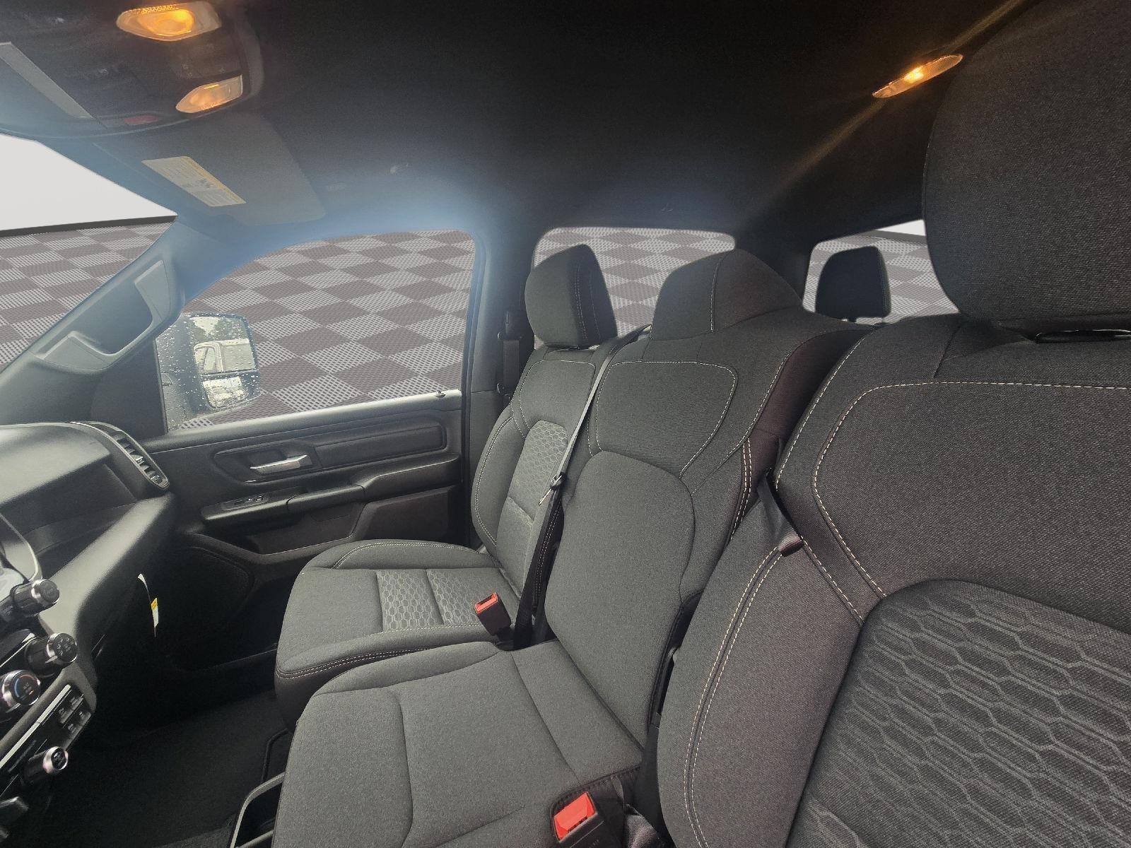 2025 Ram 1500 Tradesman photo 8