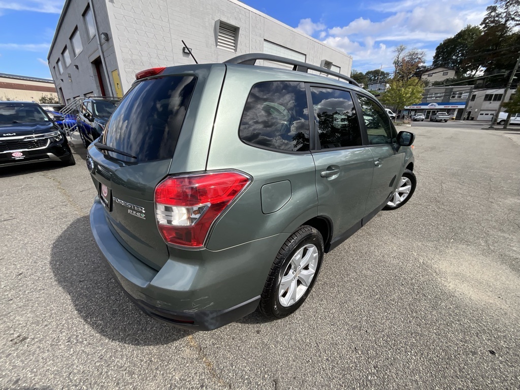 2015 Subaru Forester 2.5i Premium photo 3
