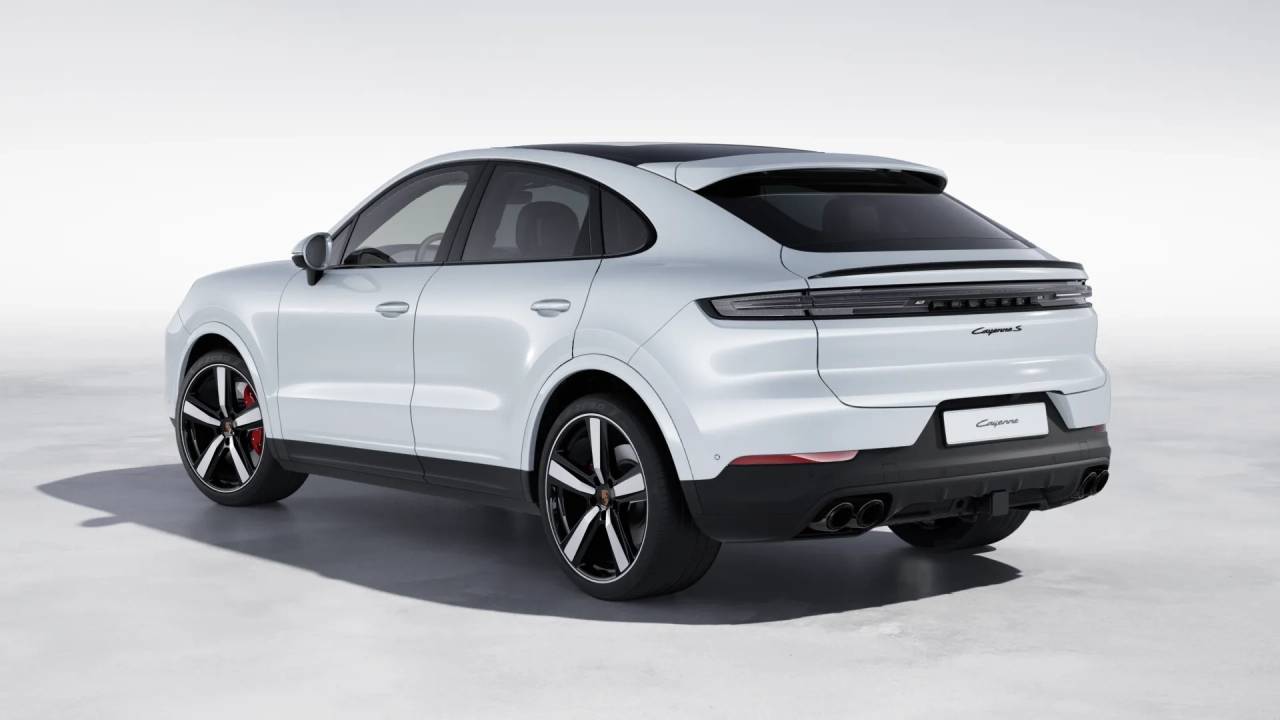 2026 Porsche Cayenne S Coupe photo 3
