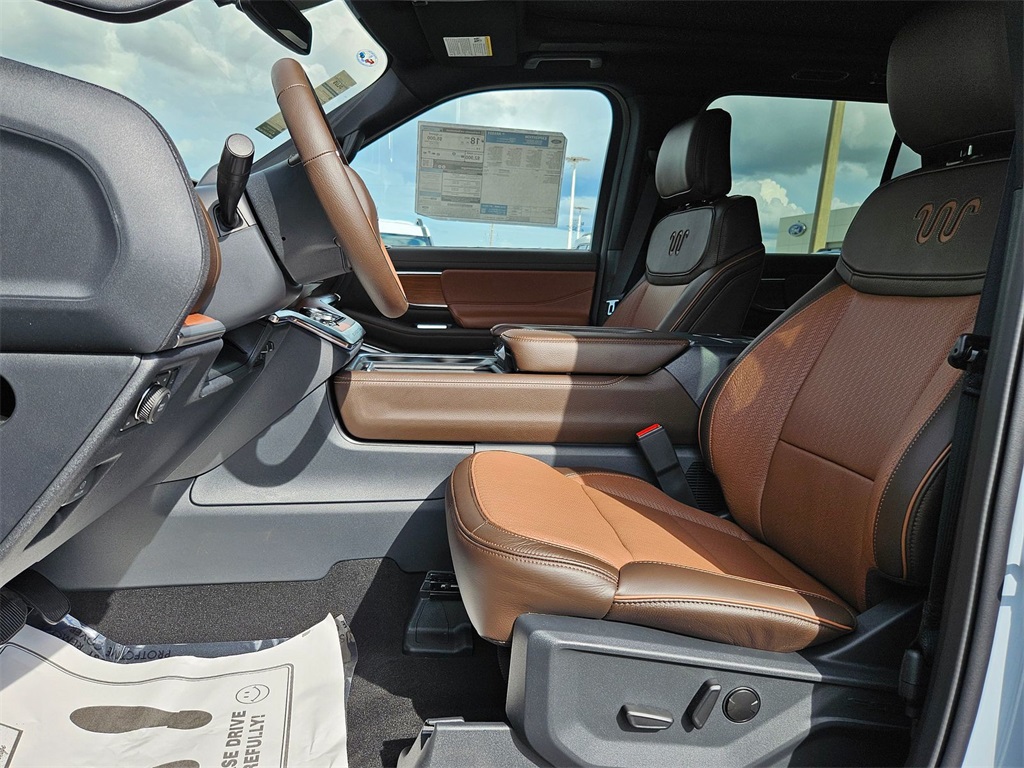2025 Ford Expedition King Ranch photo 9