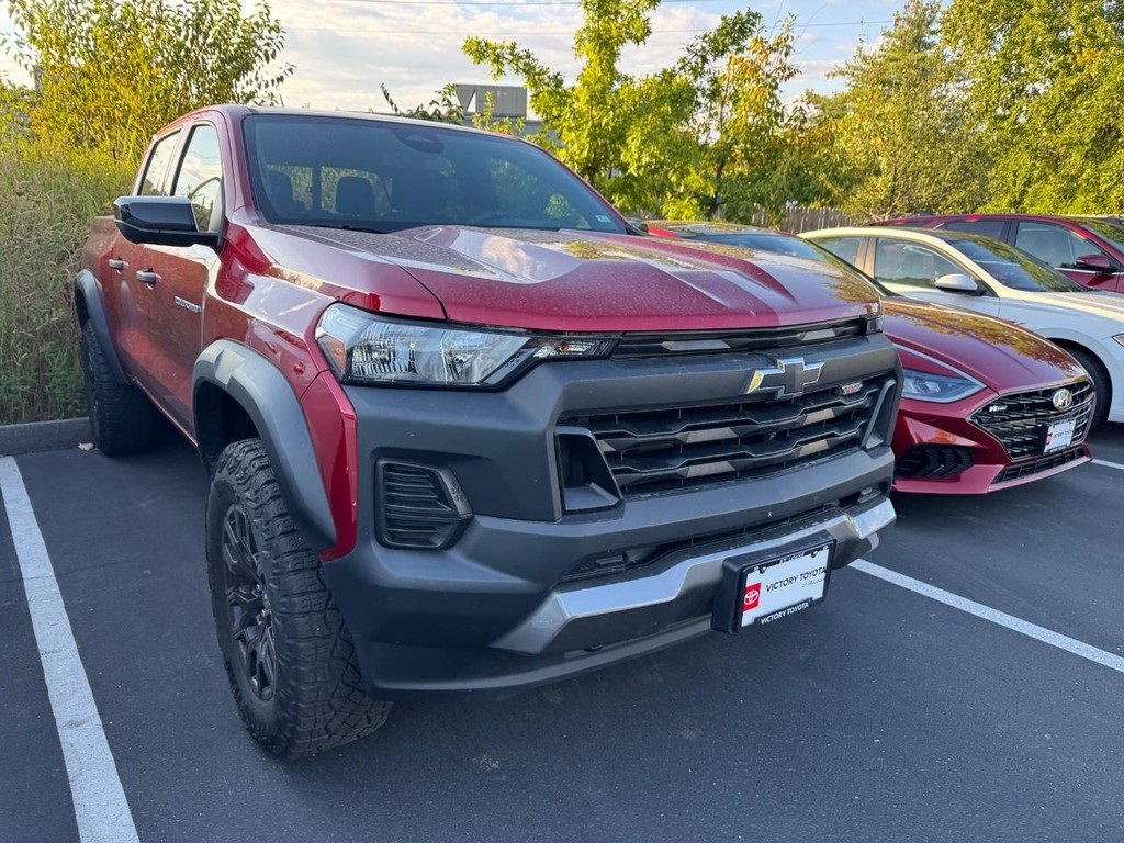 2024 Chevrolet Colorado Trail Boss photo 3