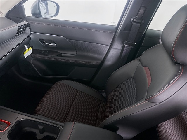 2025 Nissan Kicks SR photo 21