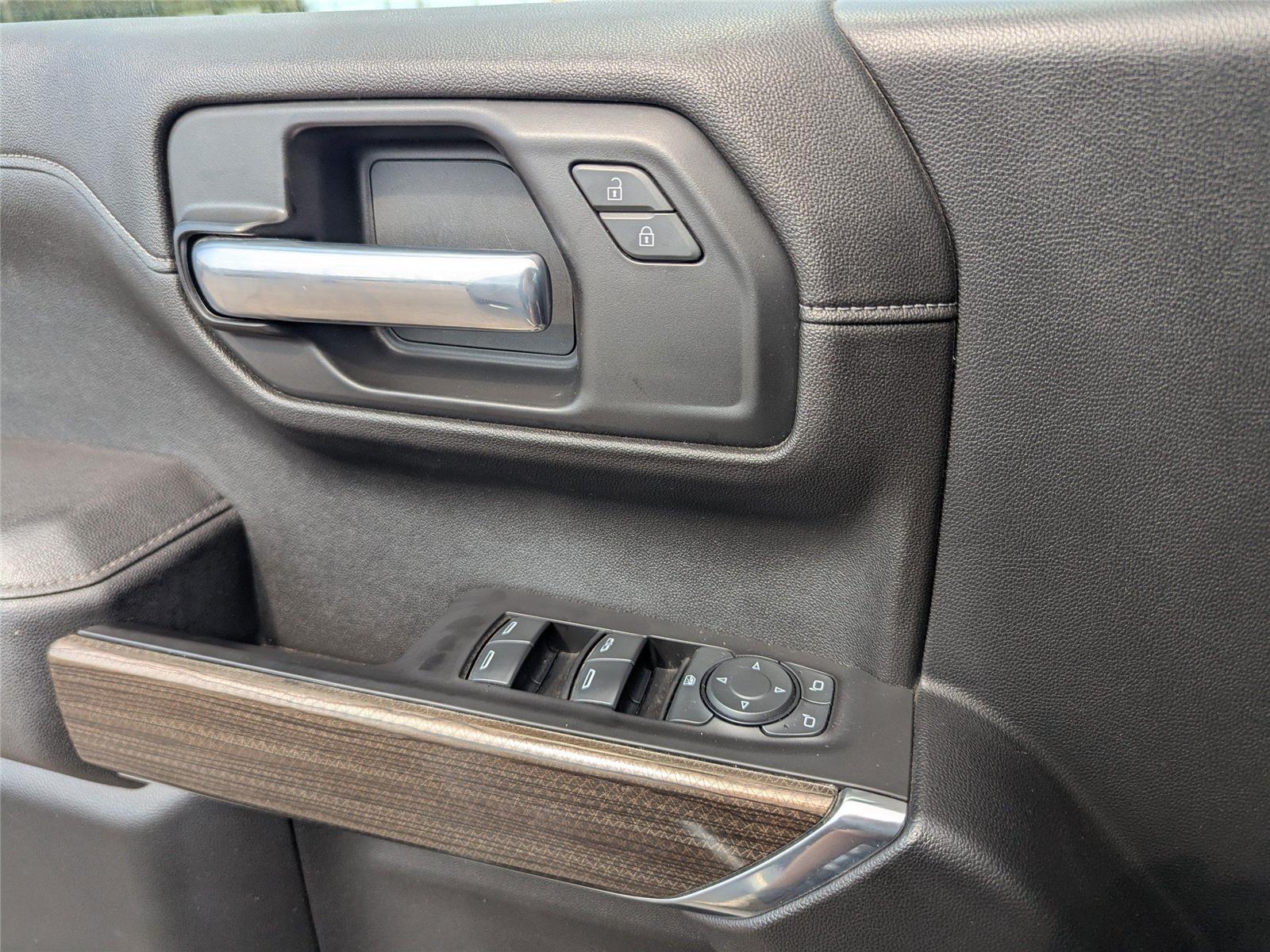 2021 Chevrolet Silverado 1500 RST photo 20