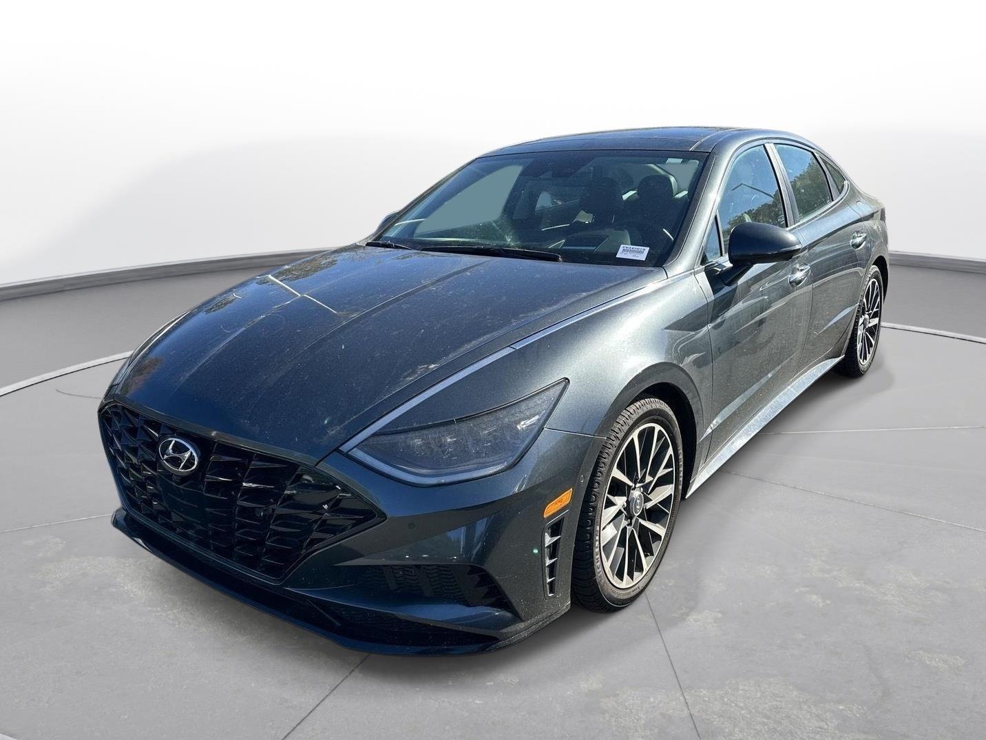 2022 Hyundai Sonata Limited photo 2