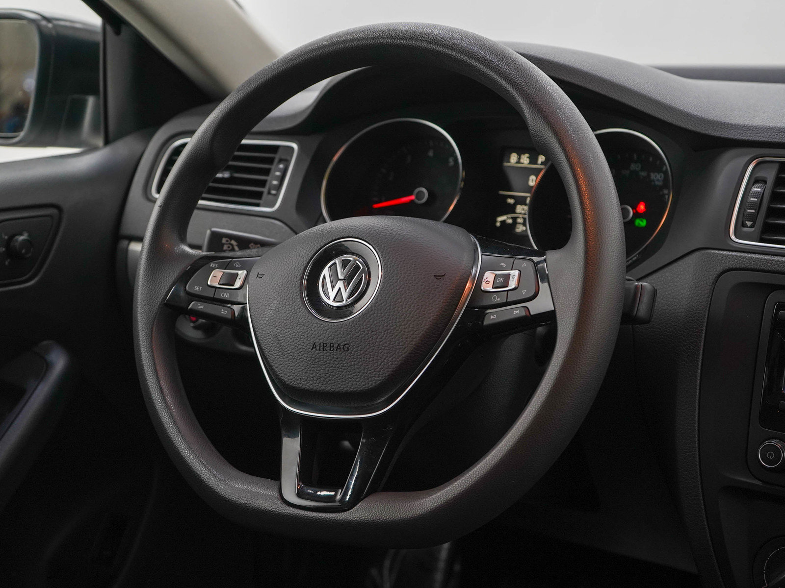2015 Volkswagen Jetta 1.8T SE photo 13