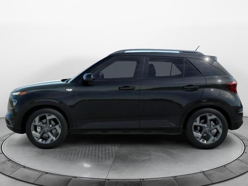 2025 Hyundai Venue SEL photo 3