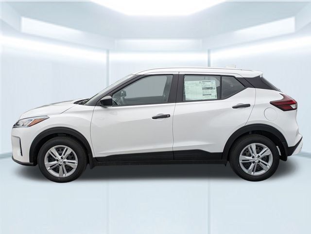 2025 Nissan Kicks Play S photo 2