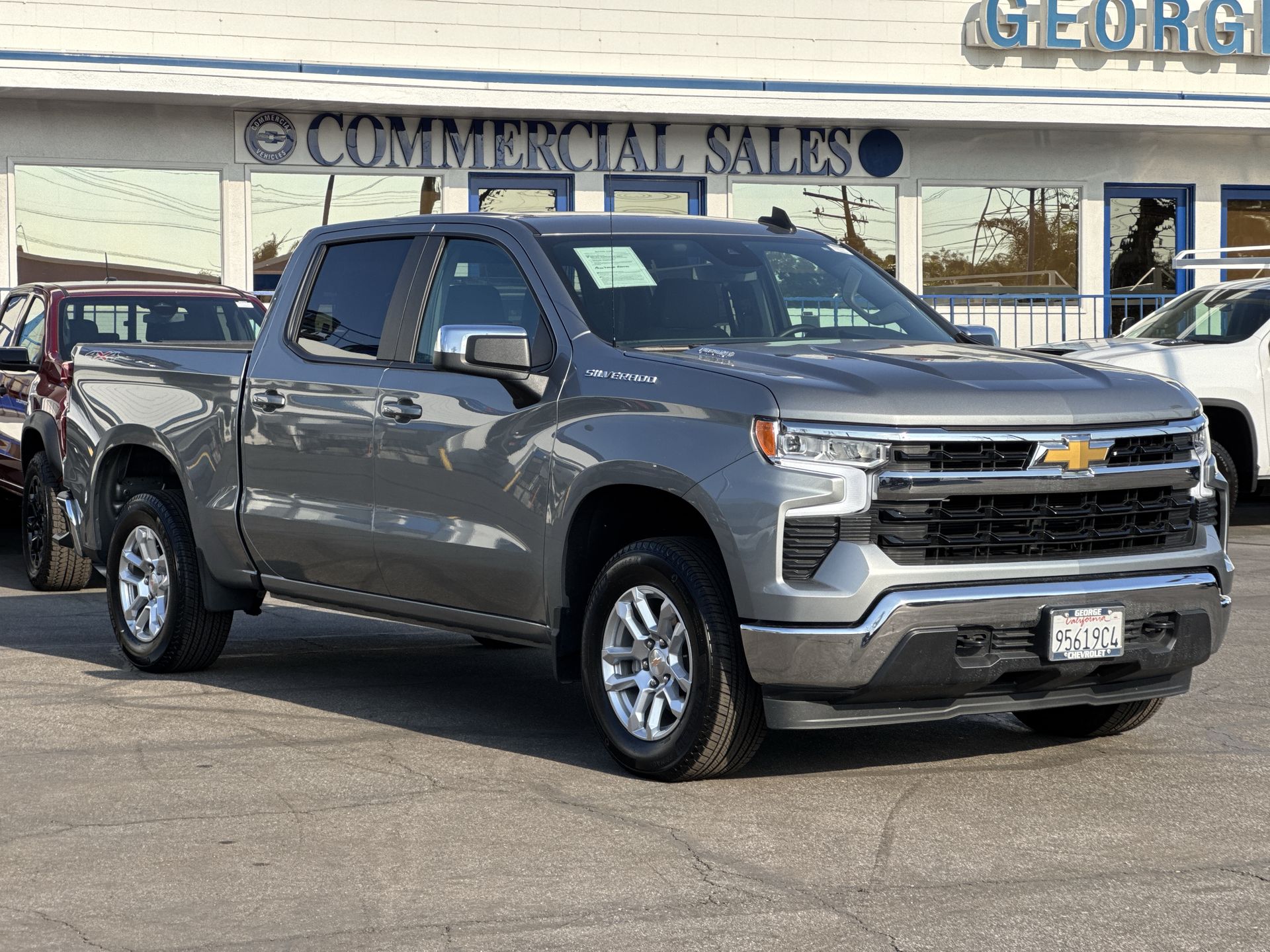 2025 Chevrolet Silverado 1500 LT photo 3